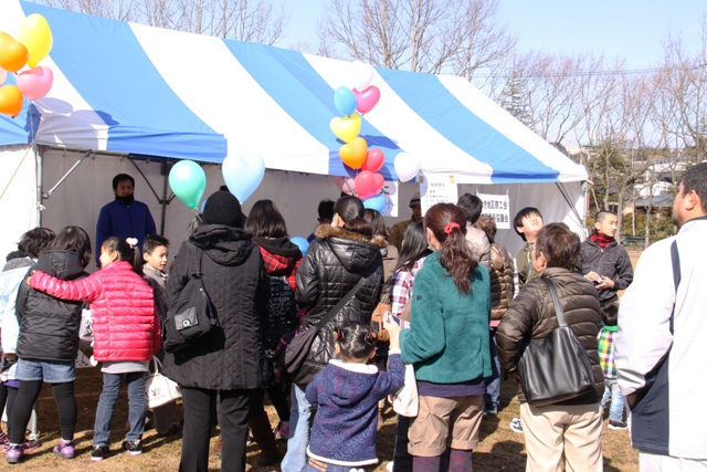会場内、賑やかですヽ(^o^)丿